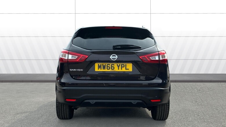 Nissan Qashqai 1.2 DiG-T N-Connecta 5dr Petrol Hatchback
